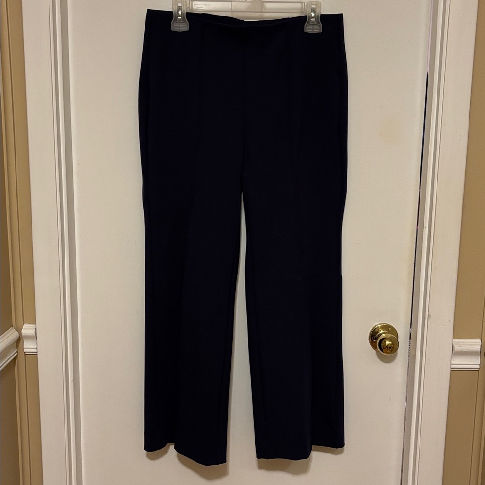 Chico’s Juliet Kick Flare Pants.  Never worn no tags. Great for travel!